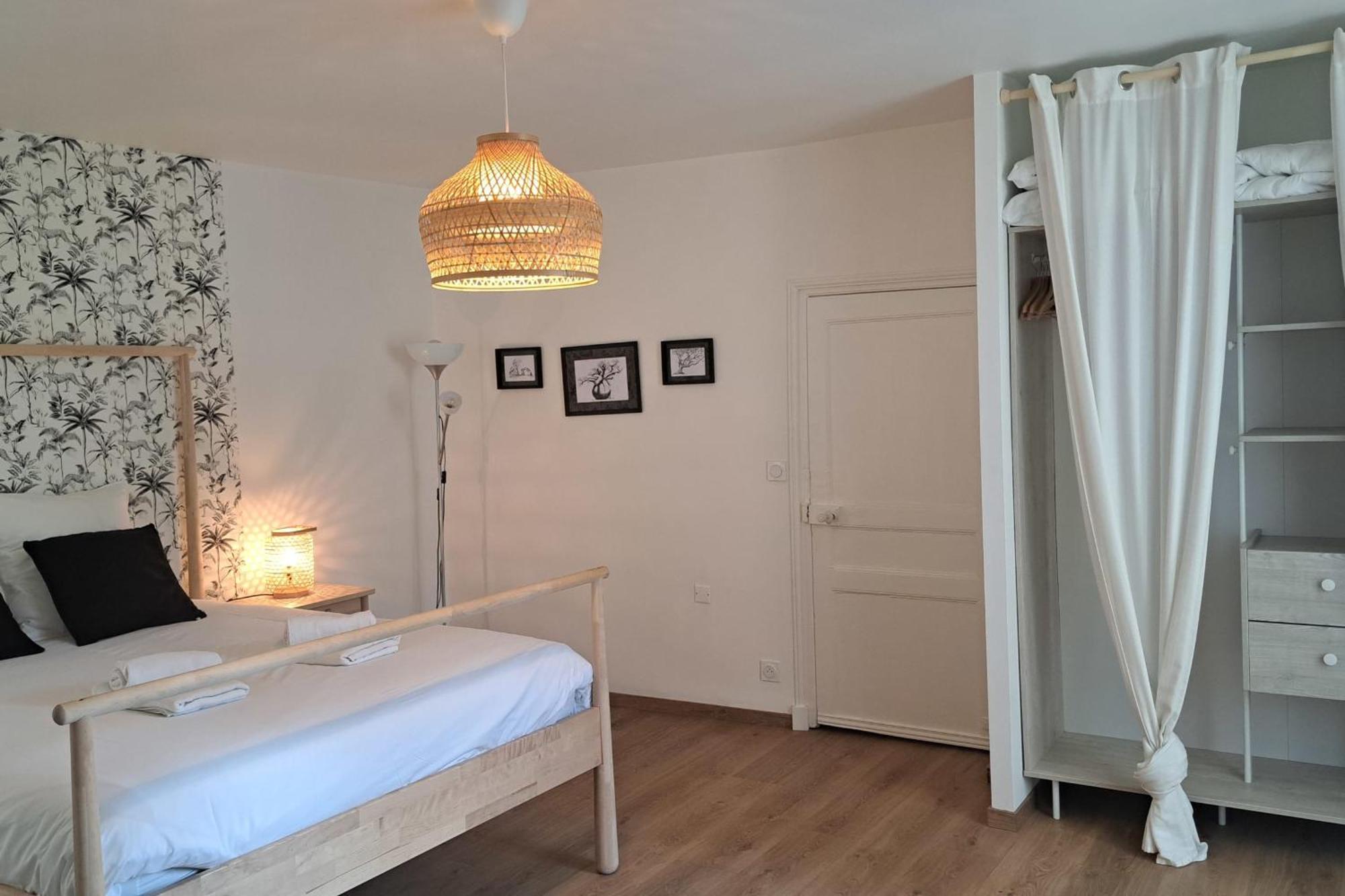 Вилла In The Heart Of Sarlat- Charming & Authentic House Экстерьер фото
