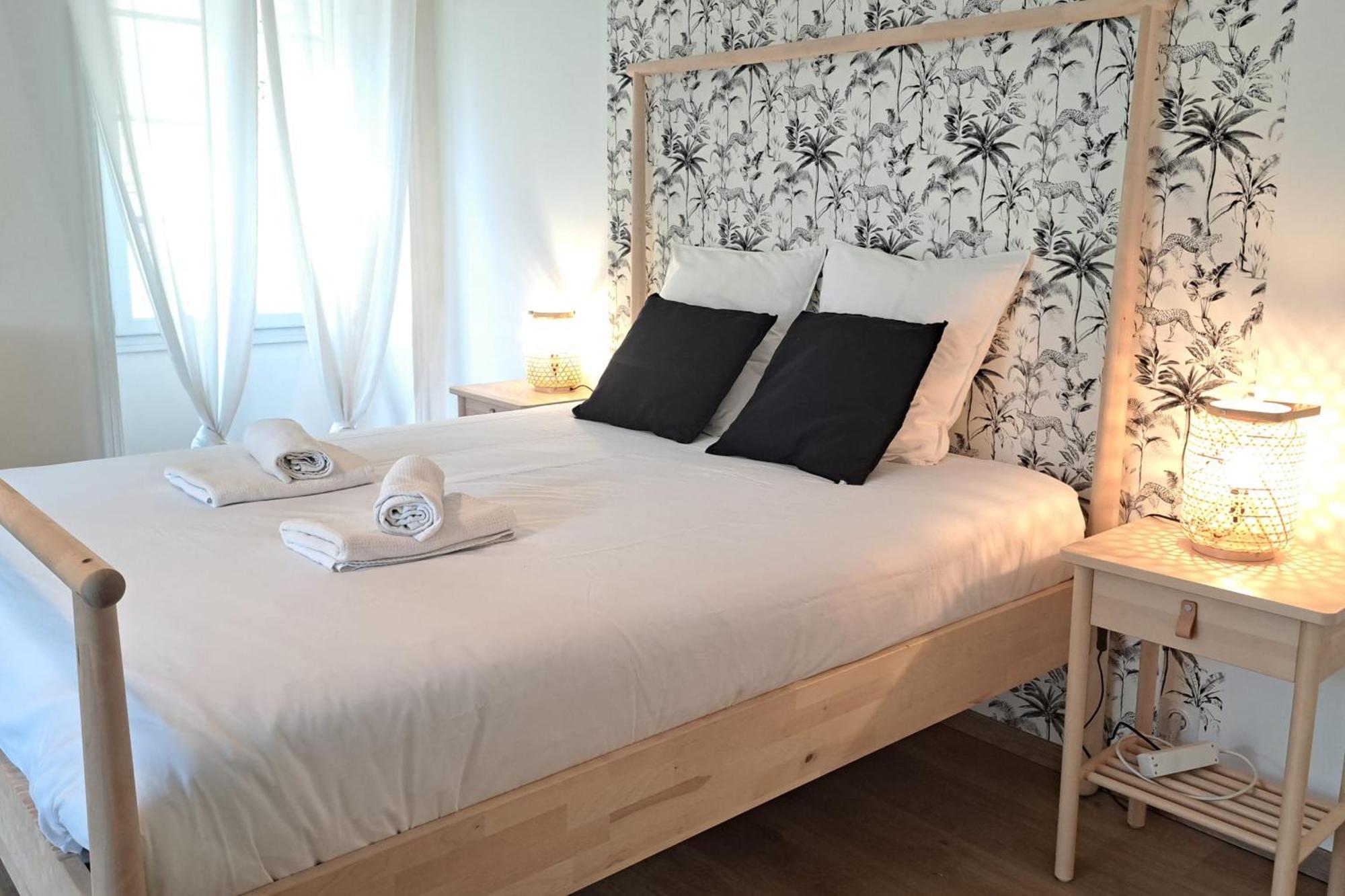 Вилла In The Heart Of Sarlat- Charming & Authentic House Экстерьер фото